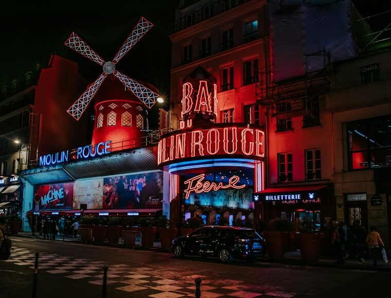 Moulin Rouge en août